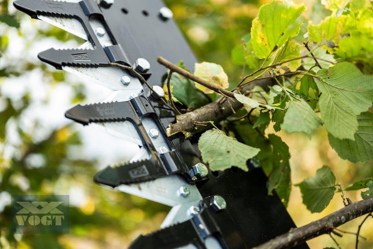 Heckenschere of the type Greentec HS172 Astschere /Heckenschere für Ausleger /Bagger /Geräteträger, Neumaschine in Schmallenberg (Picture 3)