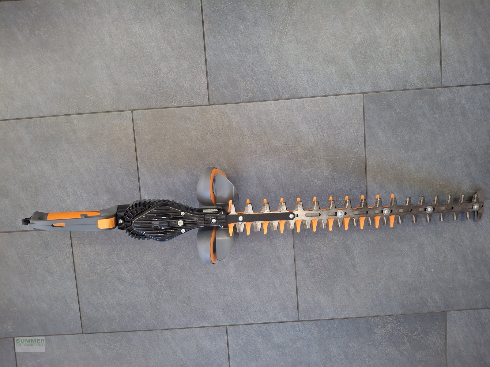 Heckenschere typu Pellenc Helion 2 inkl. 63cm Getriebe mit Klinge, Neumaschine v Pforzheim (Obrázek 3)