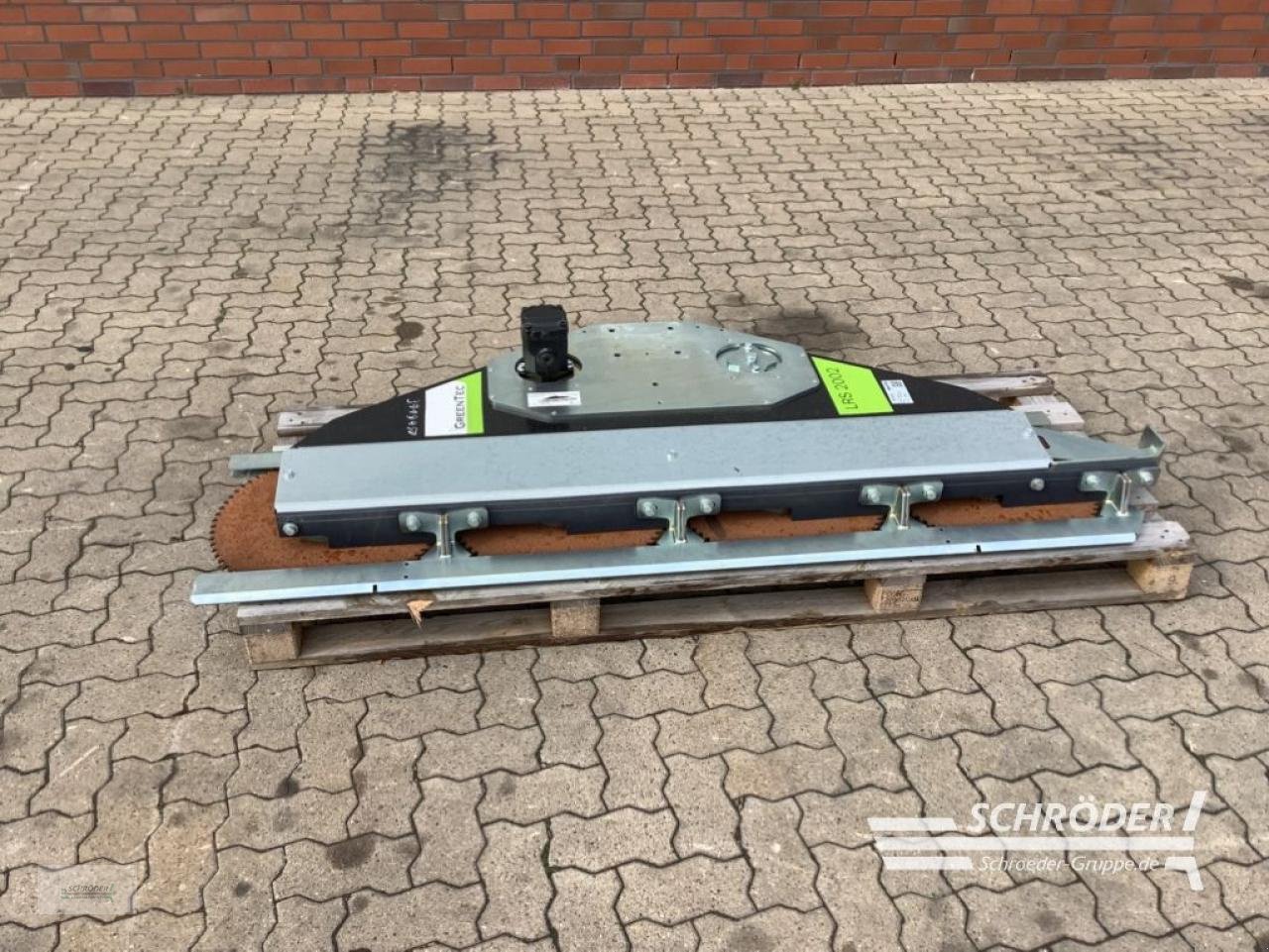 Heckenschere des Typs Sonstige LRS 2002 RECHTS, Neumaschine in Völkersen (Bild 3)