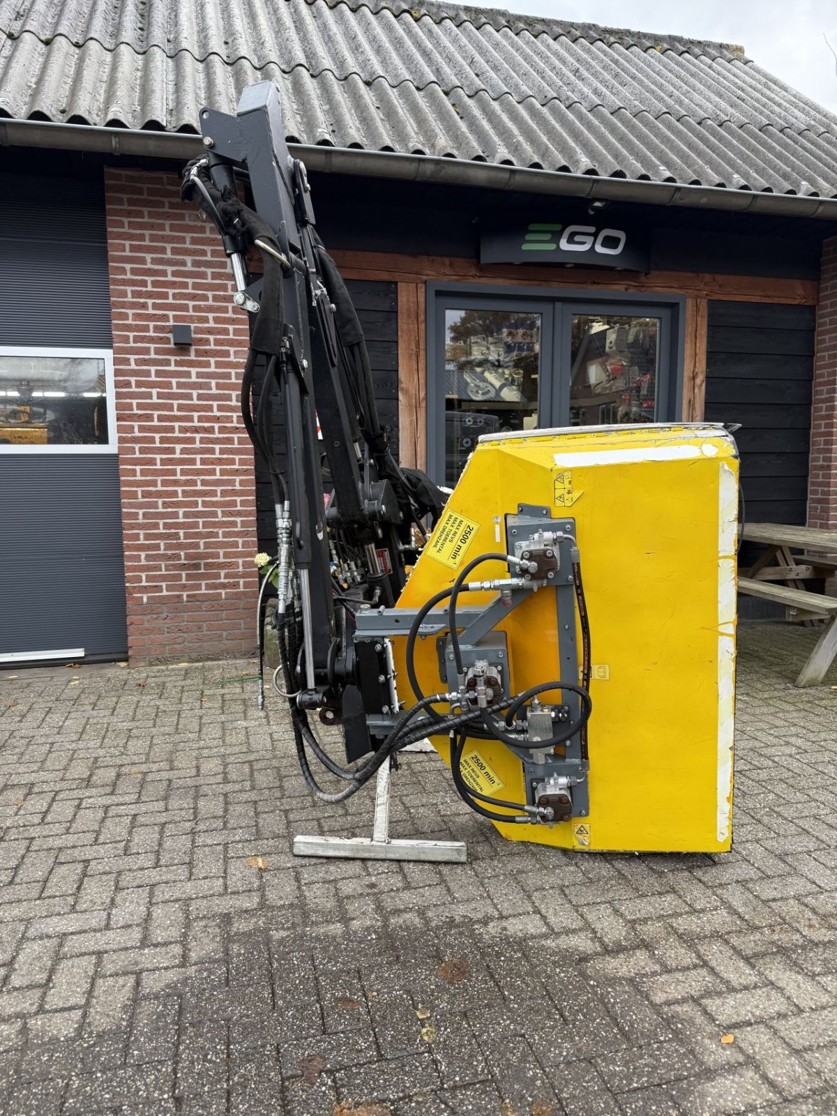 Heckenschere of the type Sonstige MC Connel 744, Gebrauchtmaschine in Klarenbeek (Picture 1)