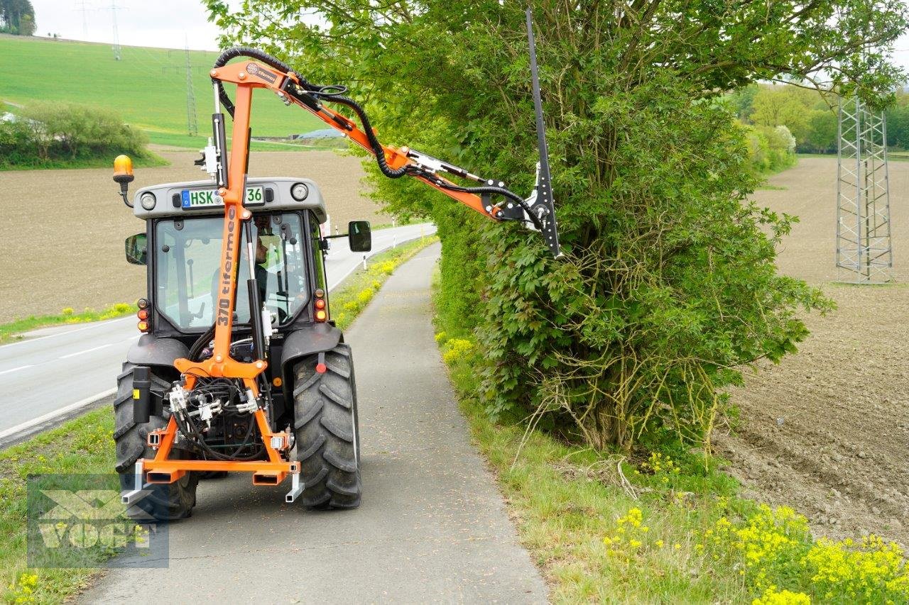 Heckenschere des Typs Tifermec TS370 VISION Heckenschere /Heckenschneider für Traktor, Neumaschine in Schmallenberg (Bild 1)