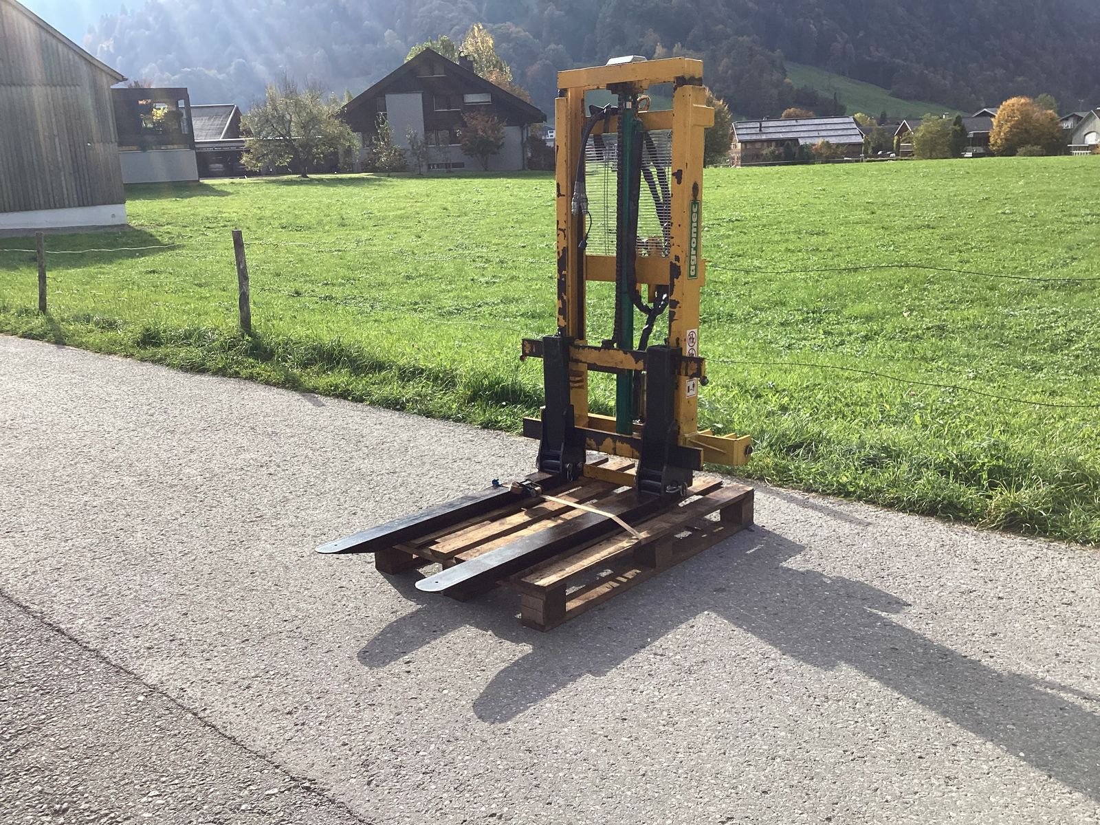 Heckstapler/Anbaustapler des Typs Agromec O-AL210, Gebrauchtmaschine in Bezau (Bild 1)