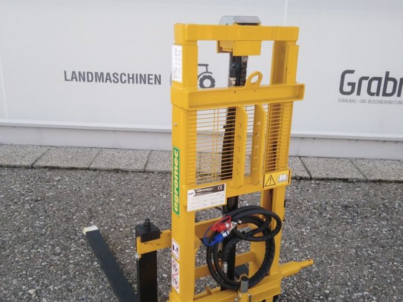 Heckstapler/Anbaustapler des Typs Agromec OHS 7/180 1TR, Neumaschine in Hartberg (Bild 1)