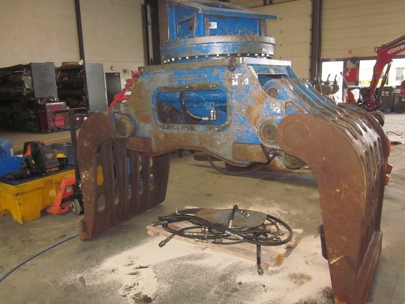 Heckstapler/Anbaustapler des Typs Sonstige HL3045-PINCE DE TRI McQUAID-LP1425, Gebrauchtmaschine in CHAPONOST (Bild 1)