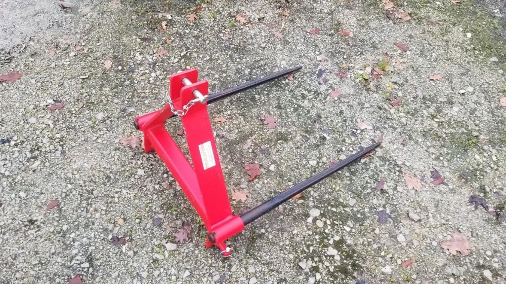 Heckstapler/Anbaustapler des Typs Sonstige Pic balles, Gebrauchtmaschine in CHAILLOUÉ (Bild 1)