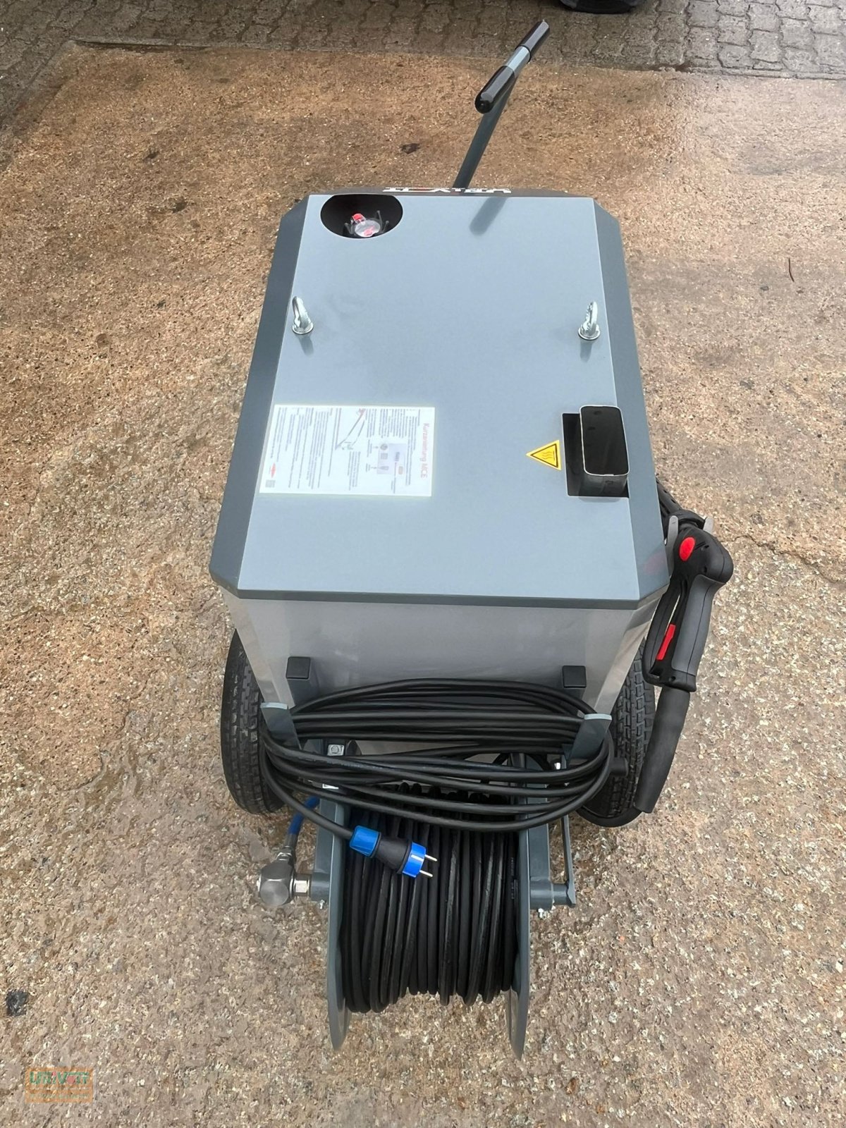 Heißwassergerät of the type Empas MCE, Neumaschine in Warmensteinach (Picture 4)