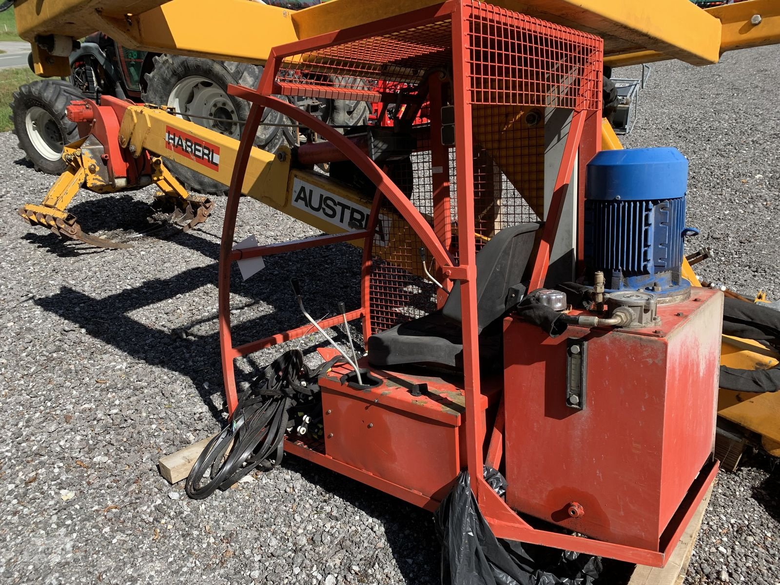 Heukran des Typs Haberl Hängedrehkran m. Schienen, Gebrauchtmaschine in Eben (Bild 8)