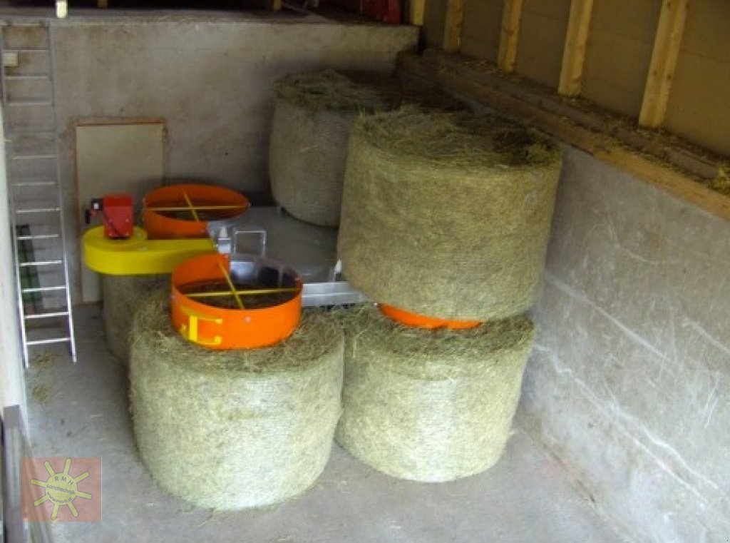 Heutrocknung des Typs RMH Rundballenbelüftung 1710, Neumaschine in Henndorf am Wallersee (Bild 4)