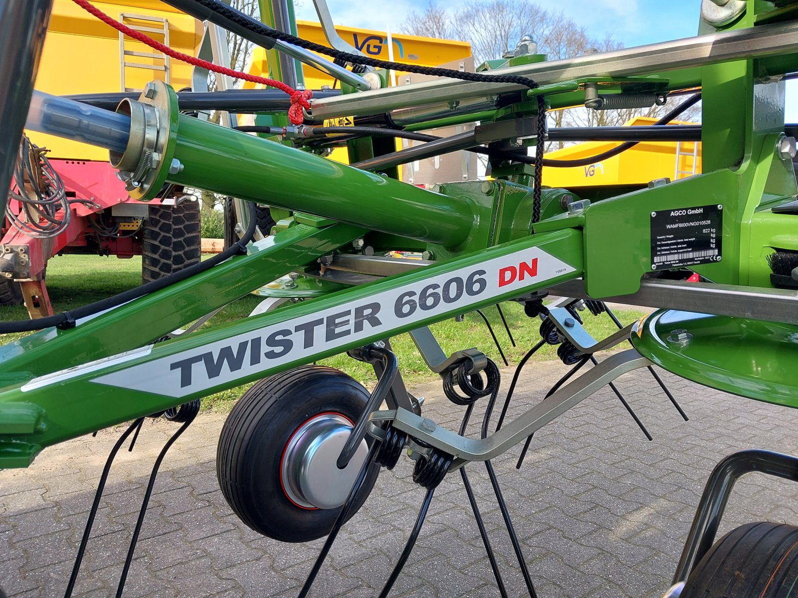 Heuwender des Typs Fendt Twister 6606 DN, Neumaschine in Bocholt (Bild 8)