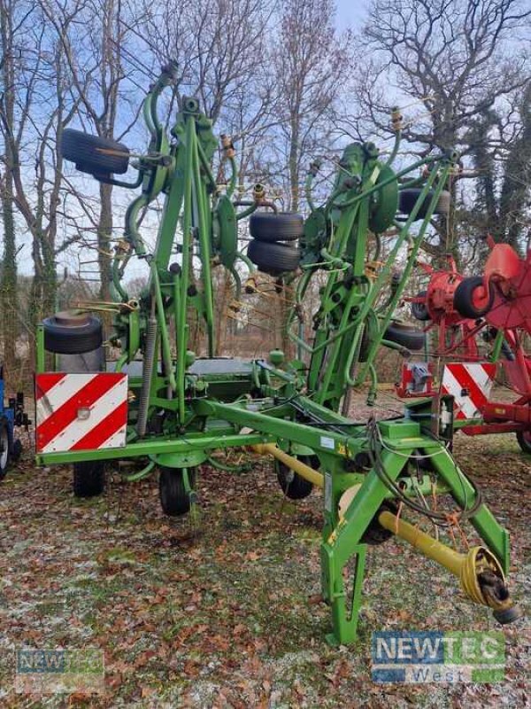 Heuwender of the type Krone KWT 8.82, Gebrauchtmaschine in Heinbockel-Hagenah (Picture 1)