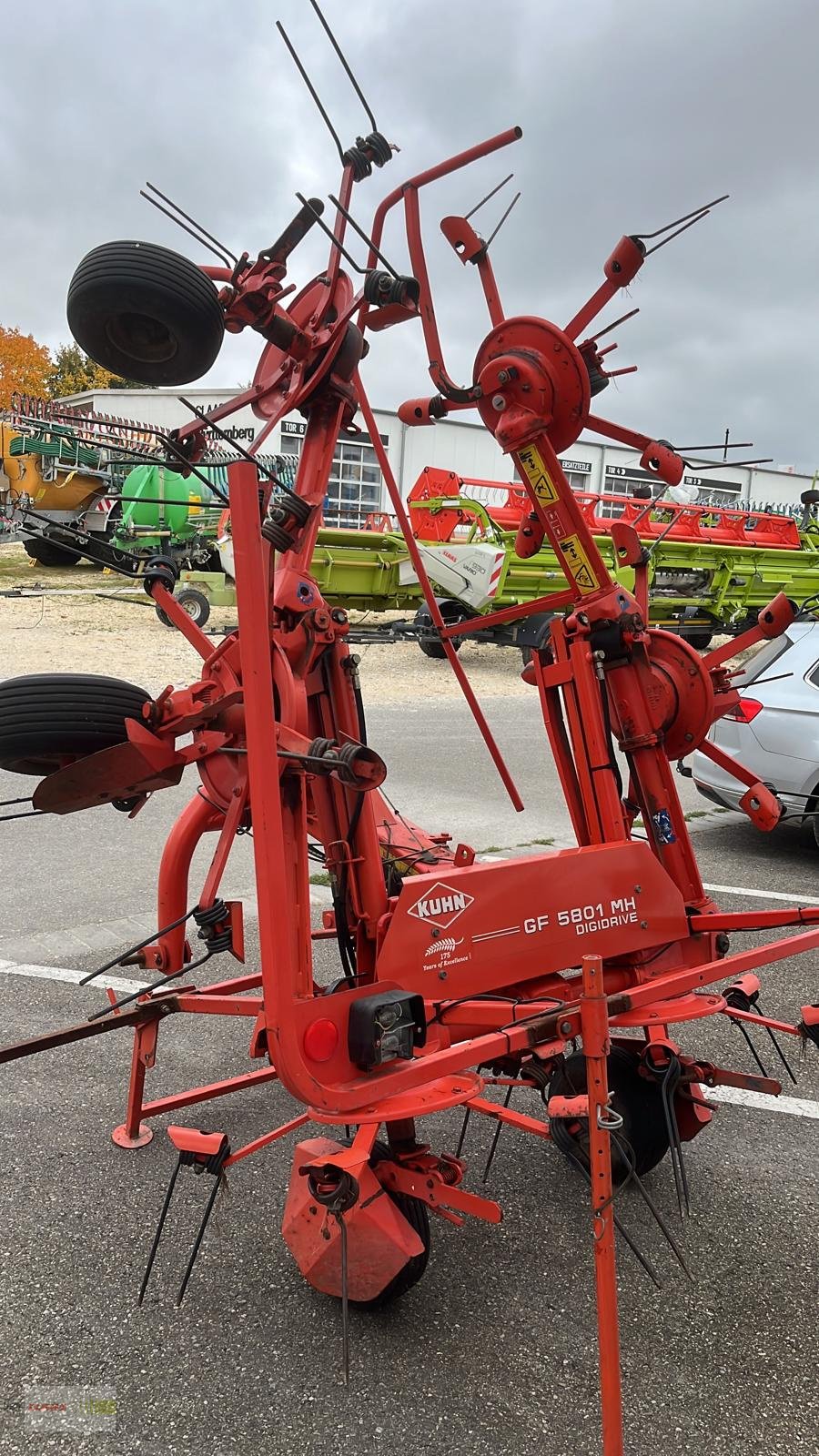 Heuwender des Typs Kuhn GF 5801 MH, Gebrauchtmaschine in Langenau (Bild 1)