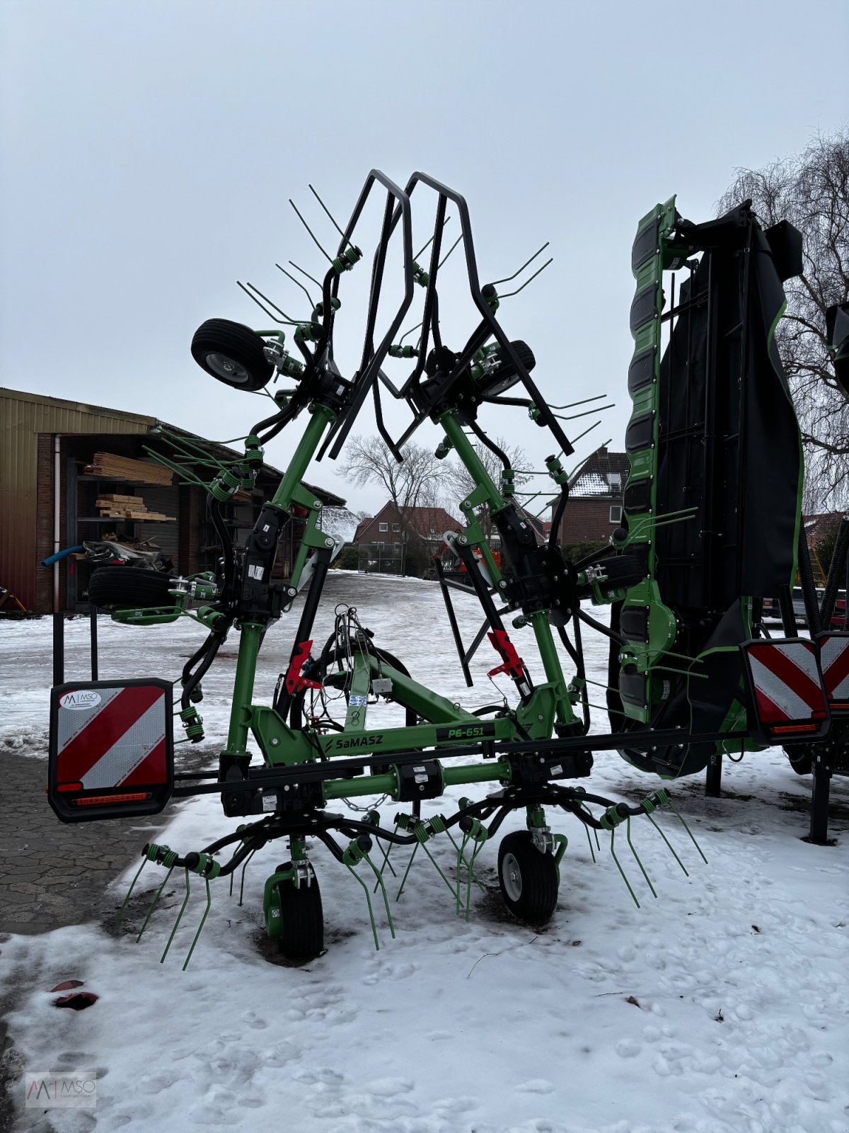 Heuwender del tipo SaMASZ P6-651 Heuwender, Neumaschine In Berumerfehn (Immagine 3)