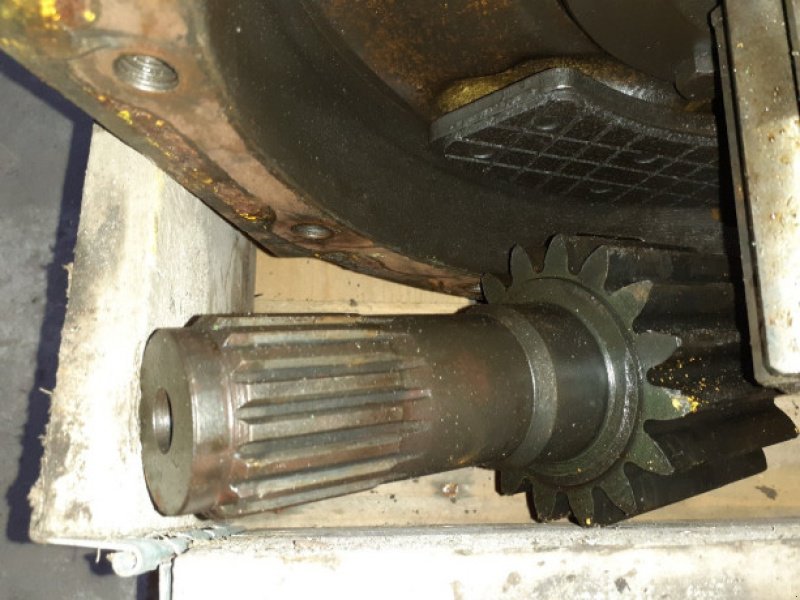 Hinterachse typu John Deere 644C, gebraucht v Hemmet (Obrázek 20)