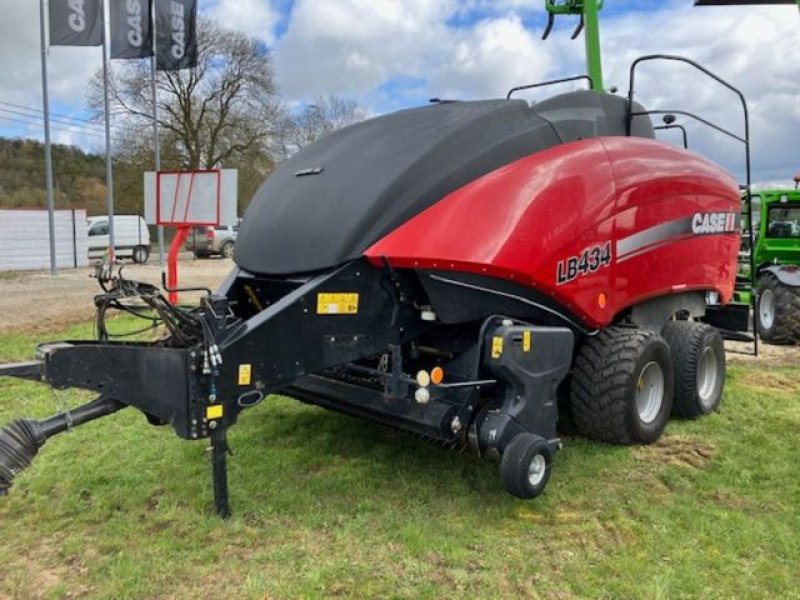 Hochdruckpresse vrste Case IH Lb434, Gebrauchtmaschine v POUSSAY (Slika 1)