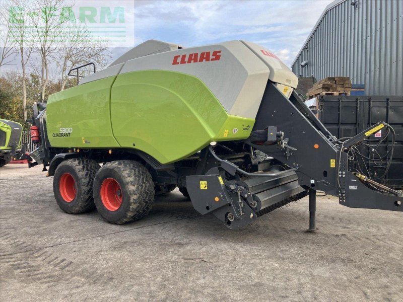 Hochdruckpresse typu CLAAS QUADRANT 5300 RF, Gebrauchtmaschine v HARVINGTON, EVESHAM (Obrázek 1)