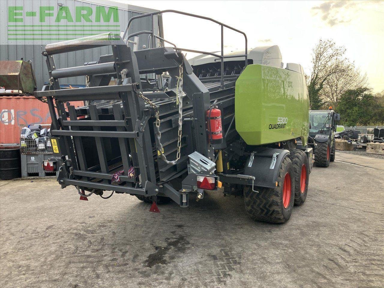 Hochdruckpresse tipa CLAAS QUADRANT 5300 RF, Gebrauchtmaschine u HARVINGTON, EVESHAM (Slika 3)