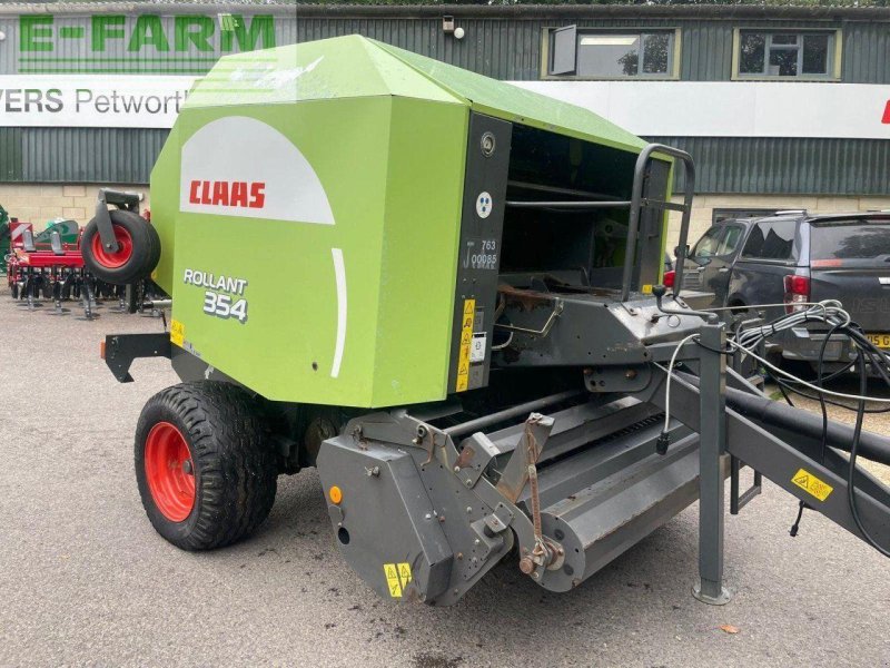 Hochdruckpresse des Typs CLAAS ROLLANT 354, Gebrauchtmaschine in PETWORTH (Bild 1)