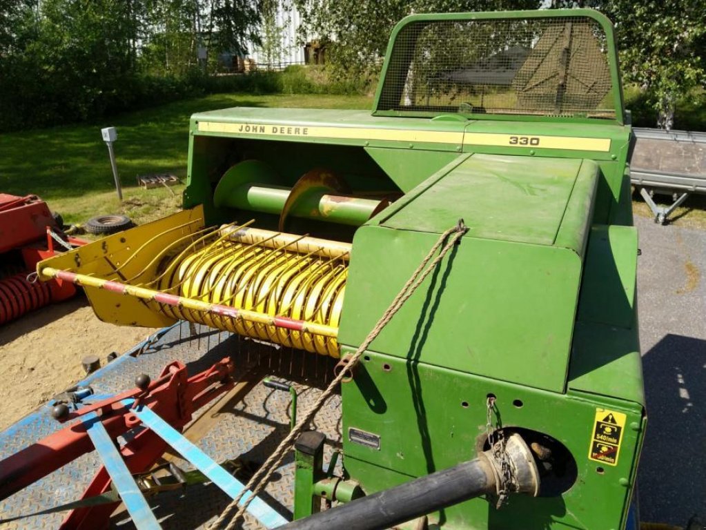 Hochdruckpresse des Typs John Deere 330, Gebrauchtmaschine in Ковель (Bild 1)