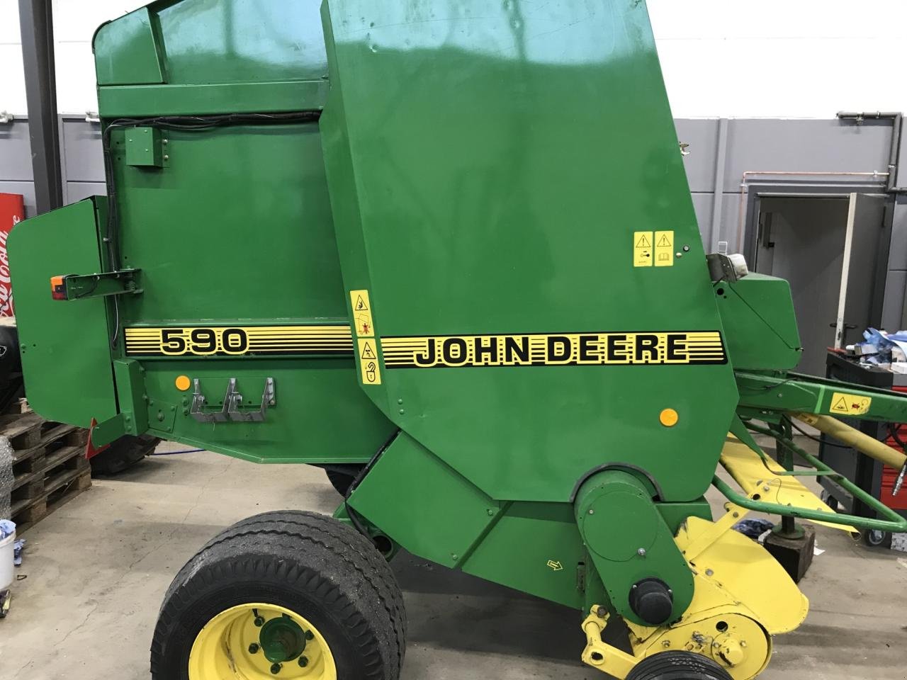 Hochdruckpresse typu John Deere 590, Gebrauchtmaschine v SOLMS (Obrázek 5)