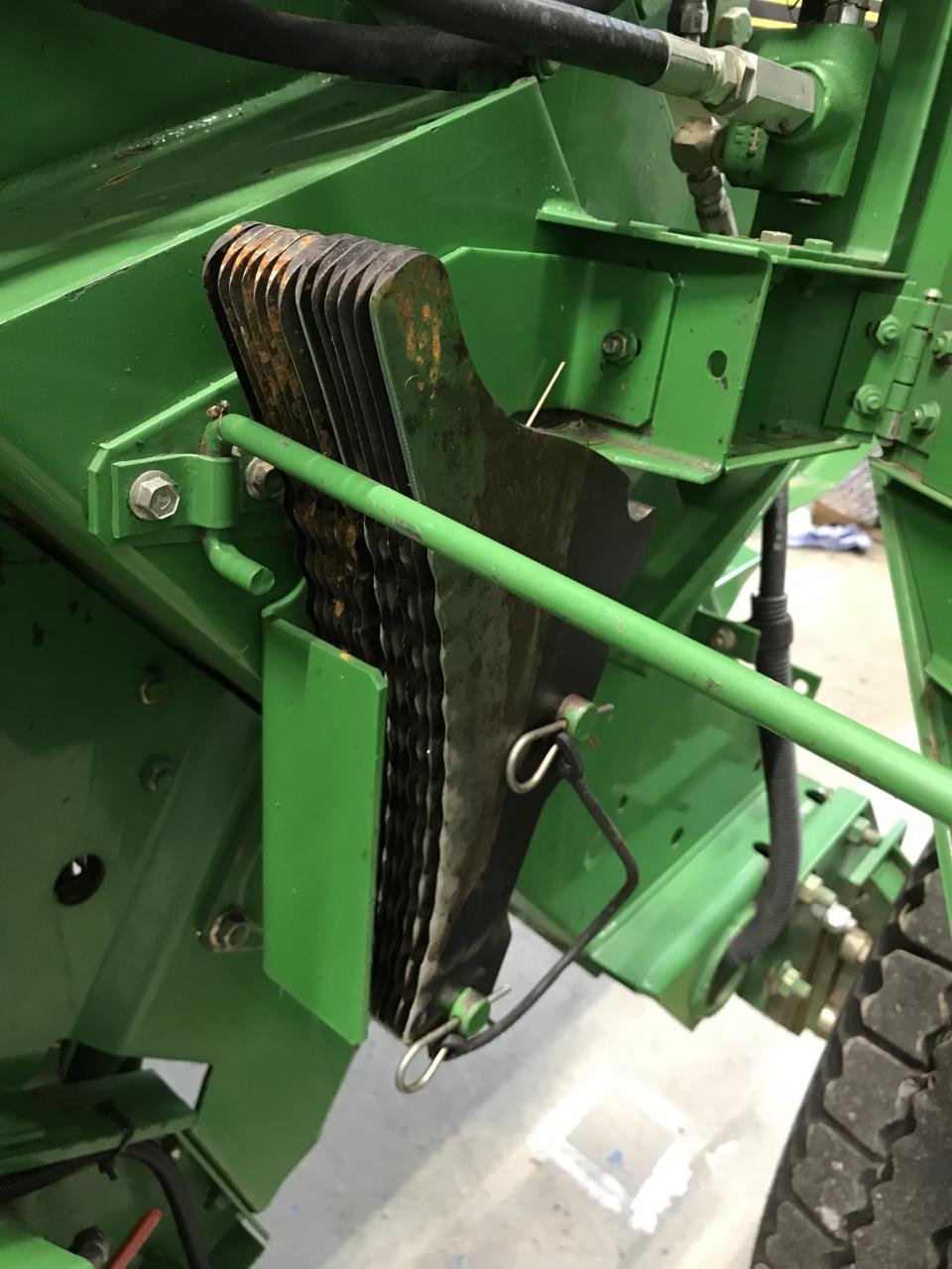 Hochdruckpresse des Typs John Deere 590, Gebrauchtmaschine in SOLMS (Bild 10)