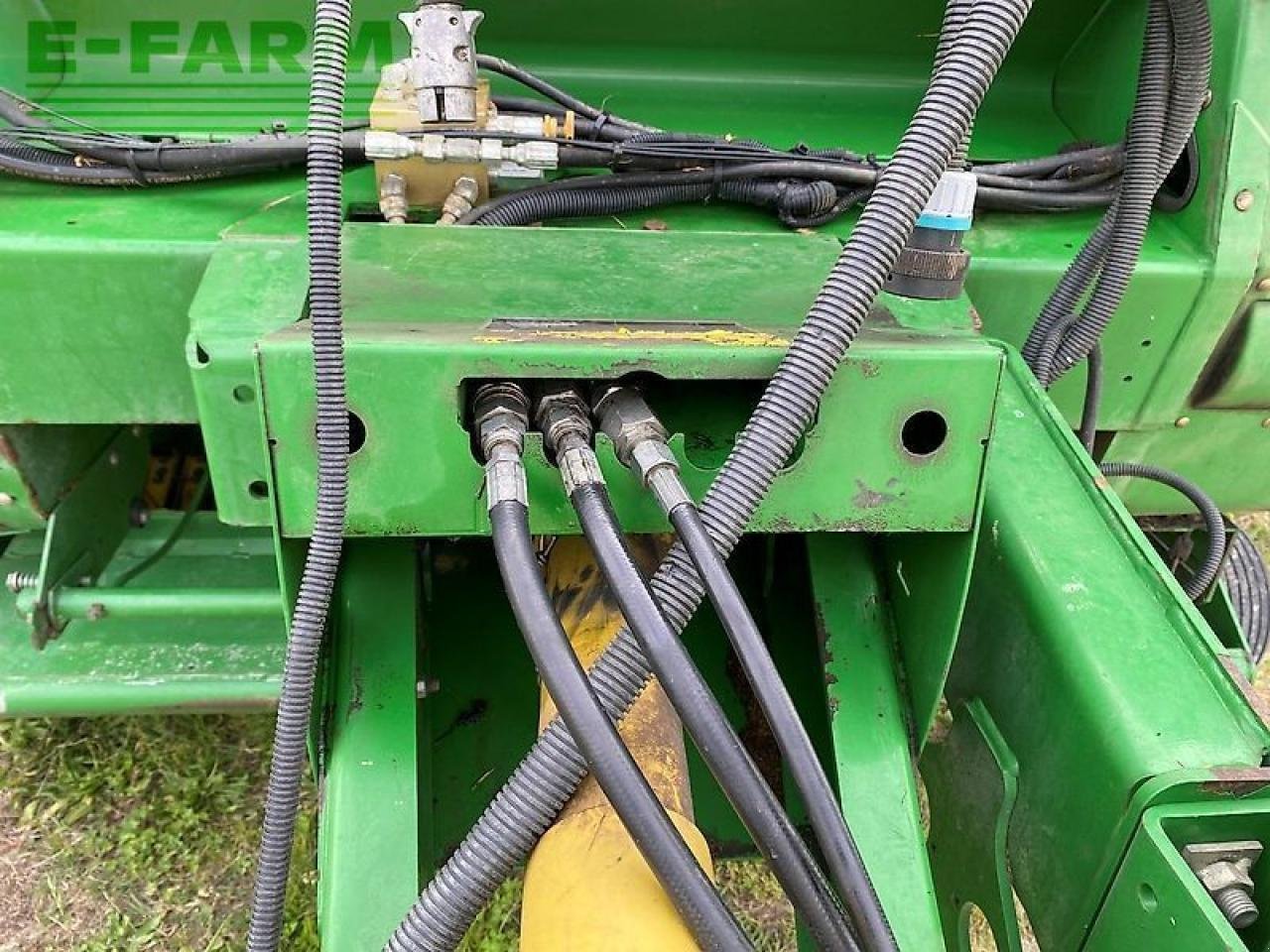 Hochdruckpresse des Typs John Deere 852, Gebrauchtmaschine in SZEGED (Bild 11)