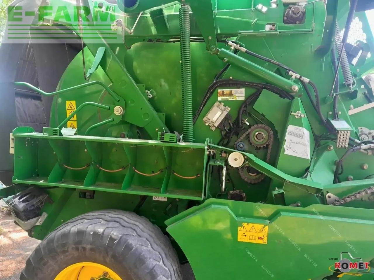 Hochdruckpresse des Typs John Deere 960 isobus, Gebrauchtmaschine in GENNES-SUR-GLAIZE (Bild 3)