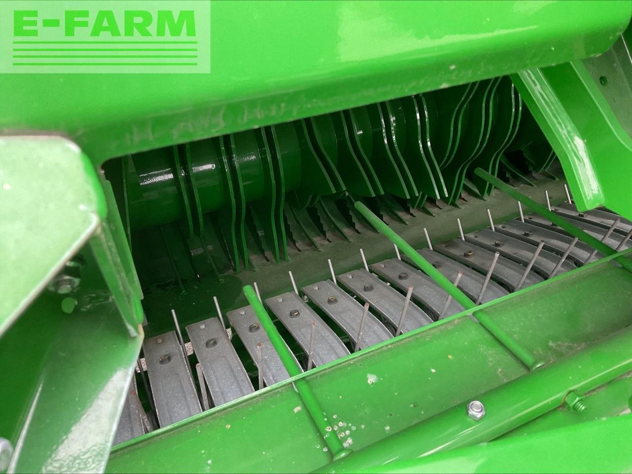 Hochdruckpresse des Typs John Deere F 441 M Rundballenpresse, Gebrauchtmaschine in REDLHAM (Bild 15)