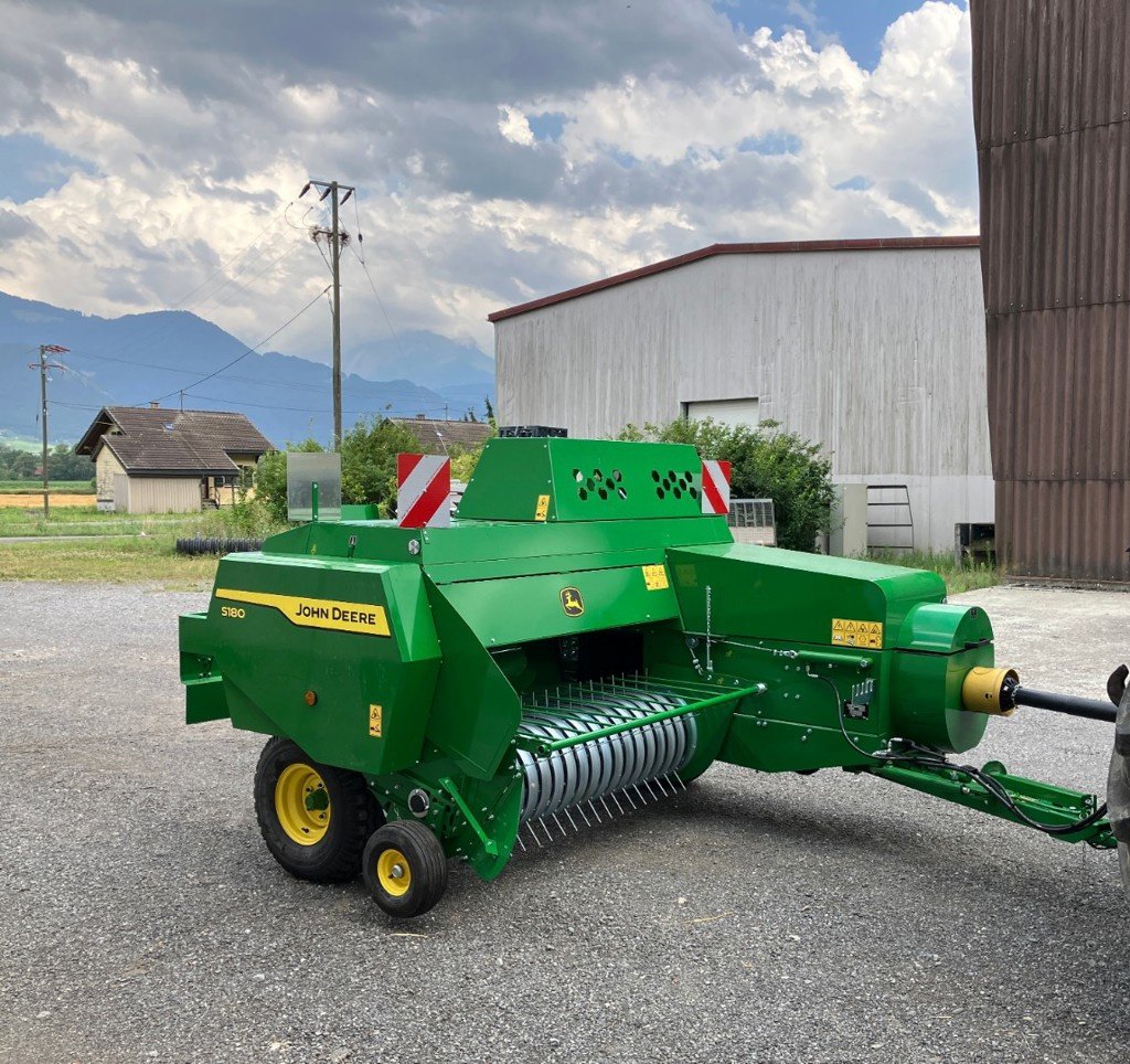 Hochdruckpresse типа John Deere S 180, Gebrauchtmaschine в Regensdorf (Фотография 2)