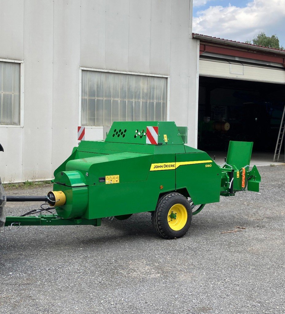 Hochdruckpresse типа John Deere S 180, Gebrauchtmaschine в Regensdorf (Фотография 1)