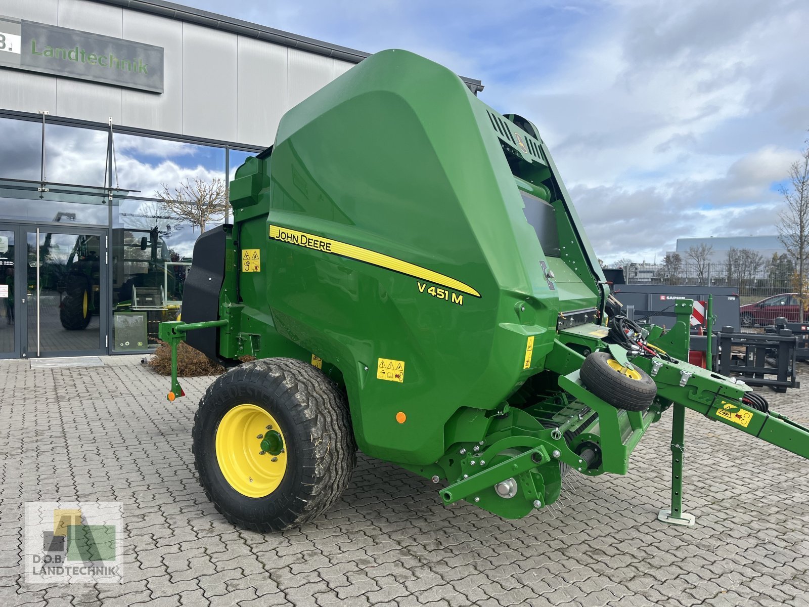 Hochdruckpresse des Typs John Deere V451M, Gebrauchtmaschine in Langweid am Lech (Bild 2)