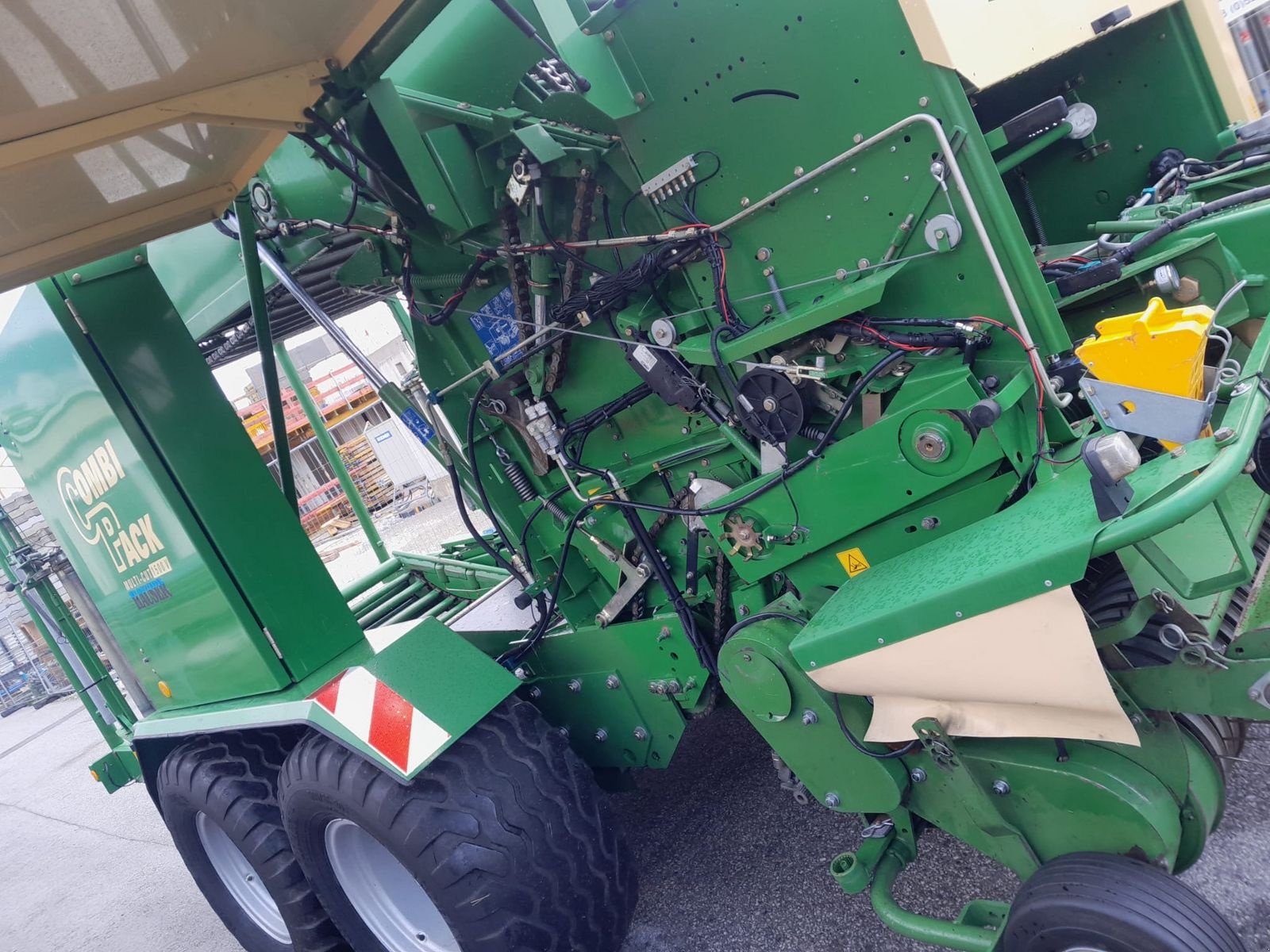 Hochdruckpresse typu Krone VARIO PACK 1500 MC, Gebrauchtmaschine v Hopfgarten (Obrázek 7)