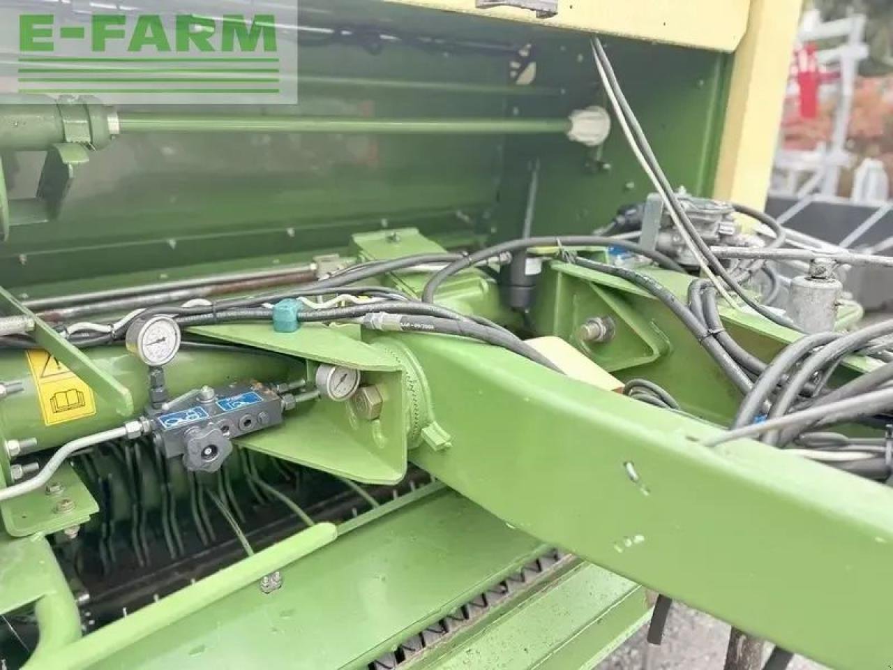 Hochdruckpresse des Typs Krone vario pack 1500 multi cut rundballenpresse, Gebrauchtmaschine in SANKT MARIENKIRCHEN BEI SCHÄRDING (Bild 7)