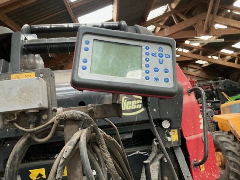 Hochdruckpresse tip Kuhn RV2190, Gebrauchtmaschine in les hayons (Poză 4)