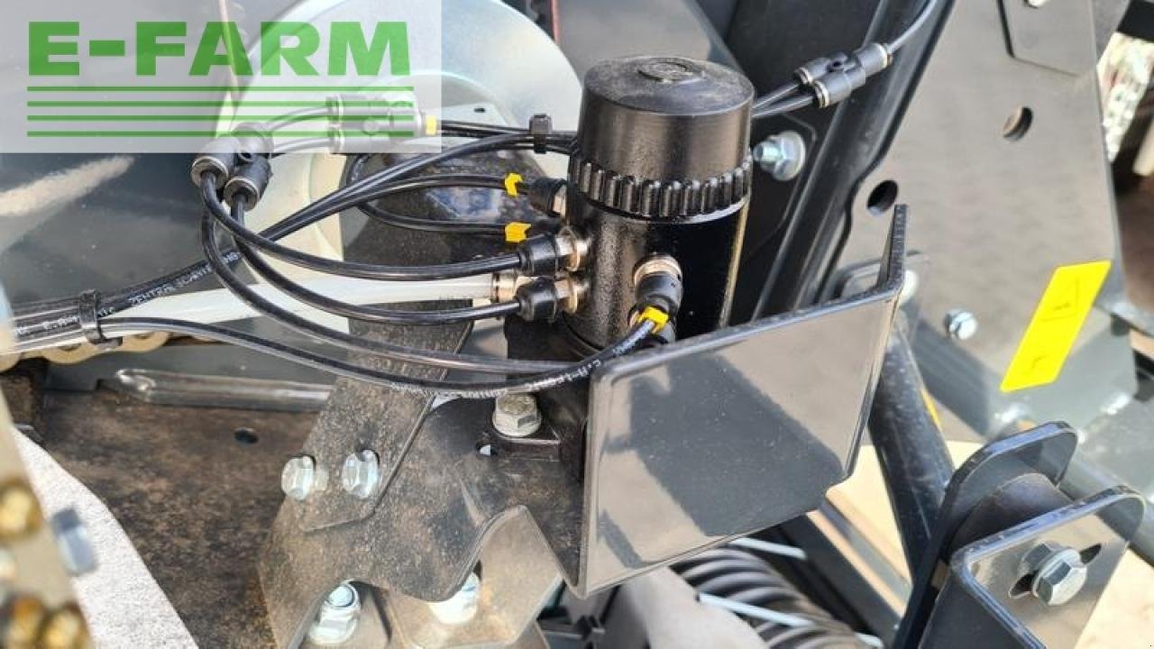 Hochdruckpresse of the type Kuhn vb 3160 oc 14 - 14 messer schneidwerk, isobus, 2. riemenantrieb, high silage satz, Gebrauchtmaschine in WALDKAPPEL-BISCHHAUSEN (Picture 13)