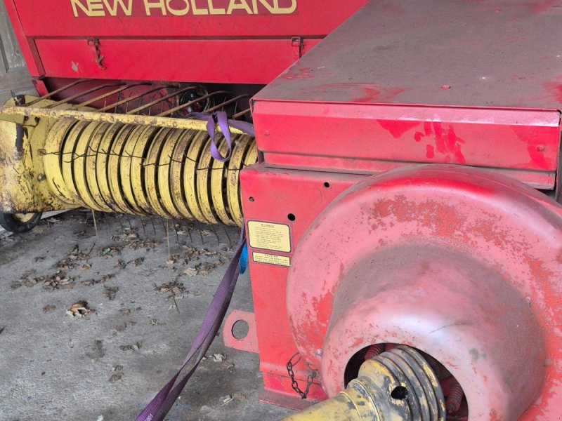Hochdruckpresse des Typs New Holland 376 sælges momsfri, Gebrauchtmaschine in Egtved (Bild 1)