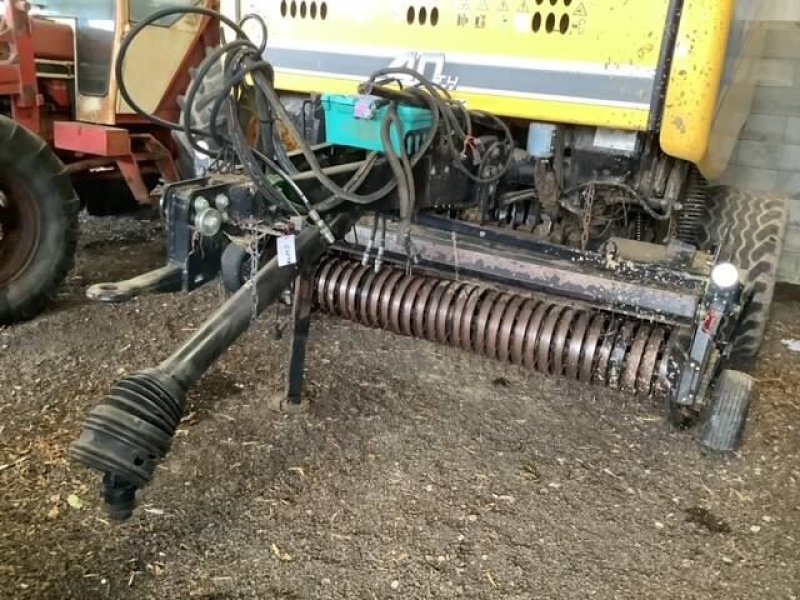 Hochdruckpresse des Typs New Holland BELT150, Gebrauchtmaschine in les hayons (Bild 5)