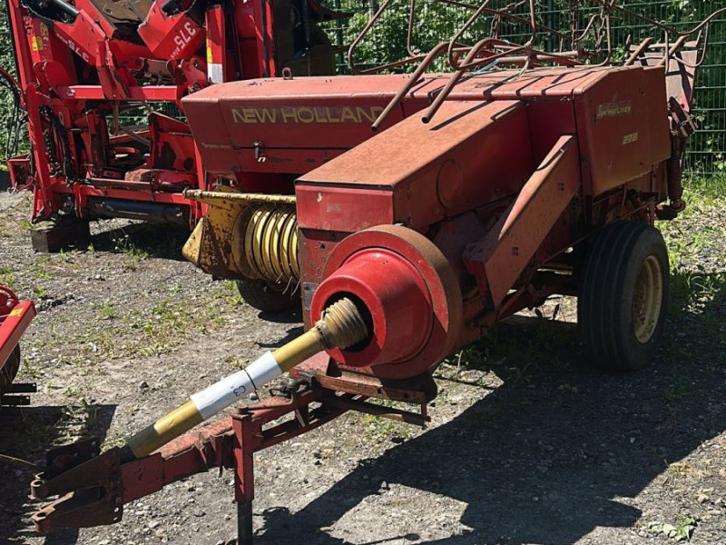 Hochdruckpresse des Typs New Holland Hayliner 276, Gebrauchtmaschine in Husum (Bild 1)