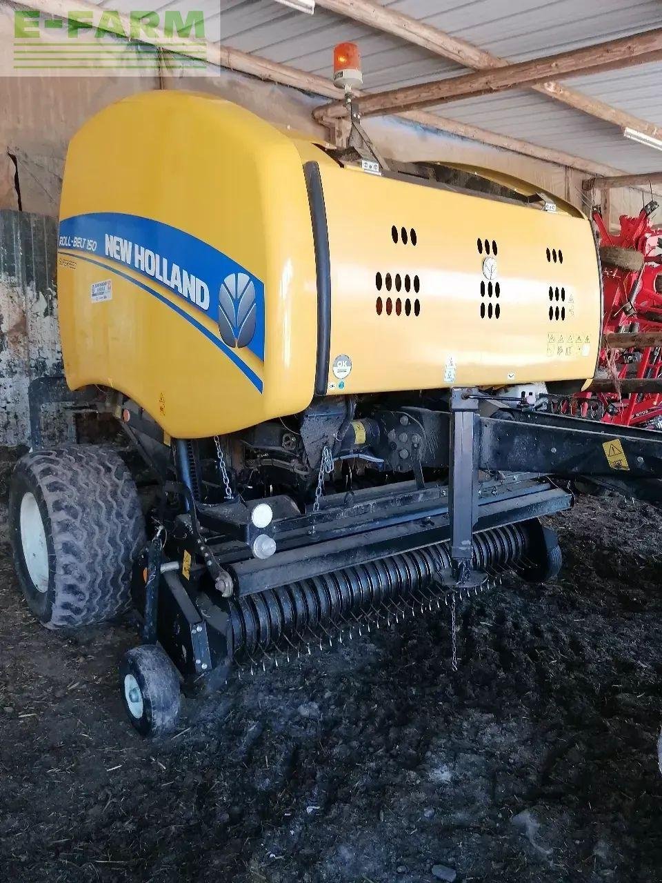 Hochdruckpresse des Typs New Holland roll belt 150 superfeed, Gebrauchtmaschine in CHAUVONCOURT (Bild 1)