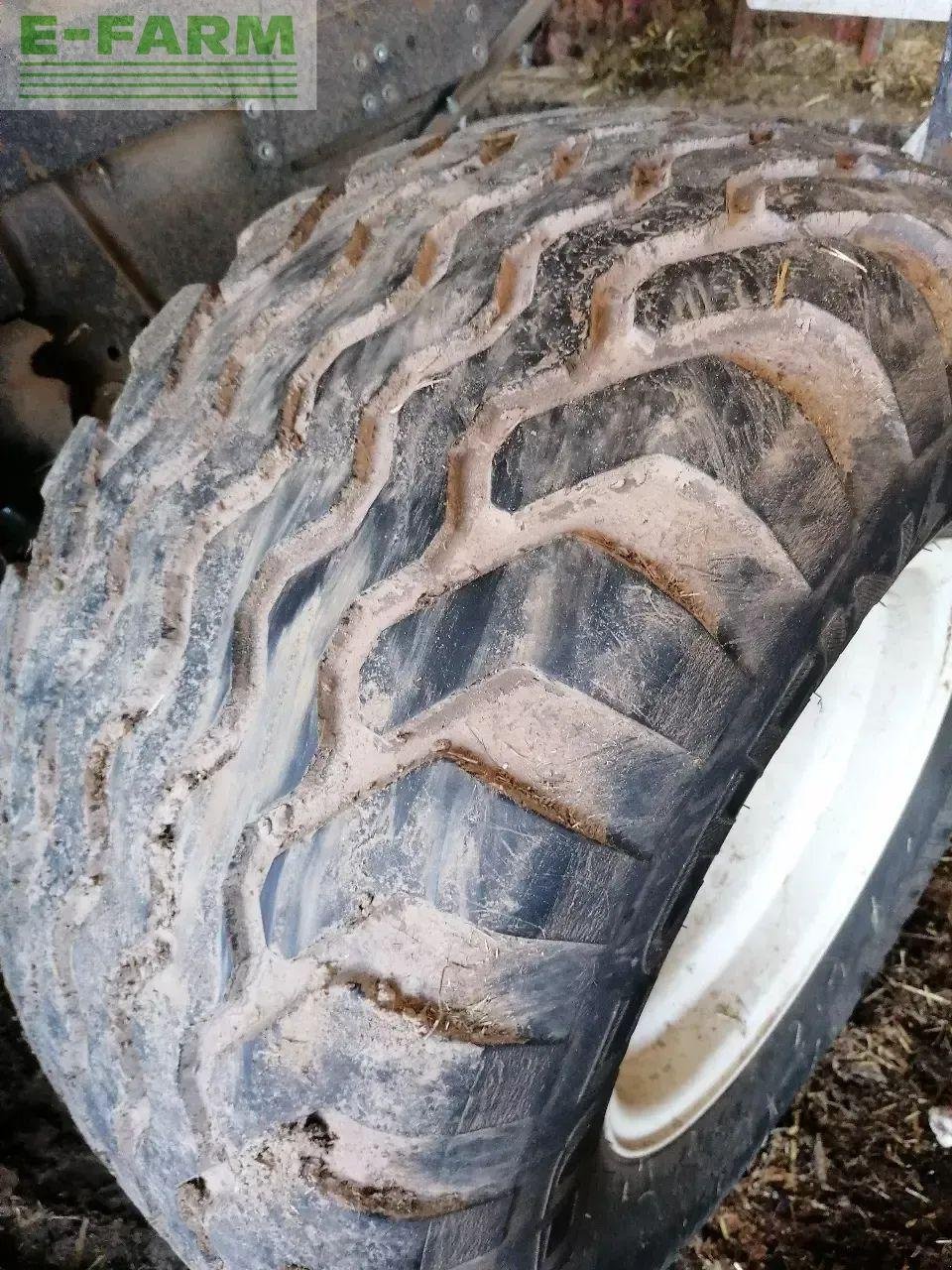 Hochdruckpresse des Typs New Holland roll belt 150 superfeed, Gebrauchtmaschine in CHAUVONCOURT (Bild 5)