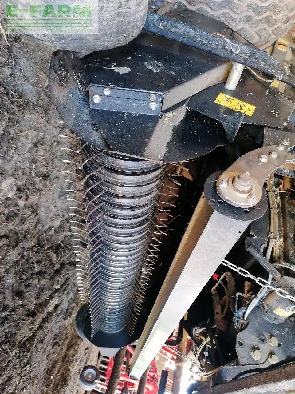 Hochdruckpresse des Typs New Holland roll belt 150 superfeed, Gebrauchtmaschine in CHAUVONCOURT (Bild 9)