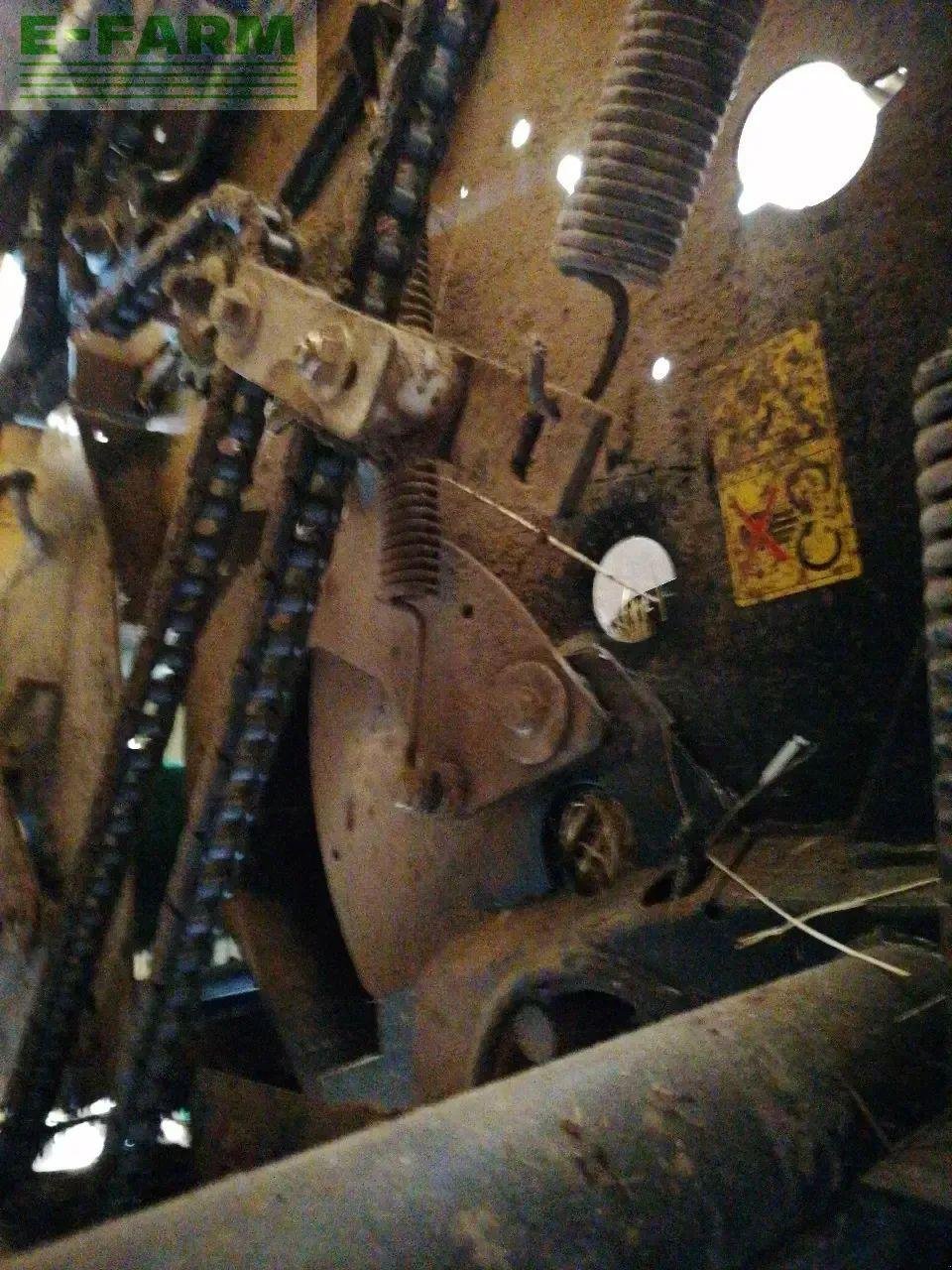 Hochdruckpresse des Typs New Holland roll belt 150 superfeed, Gebrauchtmaschine in CHAUVONCOURT (Bild 11)