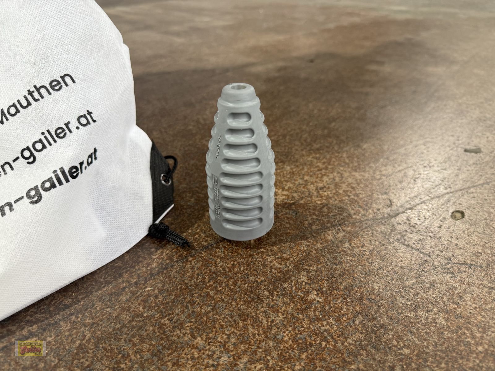 Hochdruckreiniger of the type Kärcher HD 7/16-4 MX Plus+ FR Anniversary Edition, Neumaschine in Kötschach (Picture 4)