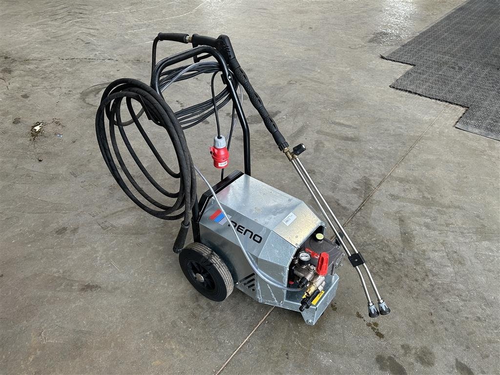 Hochdruckreiniger of the type Sonstige 165 bar / 14 L/min, Gebrauchtmaschine in Give (Picture 1)