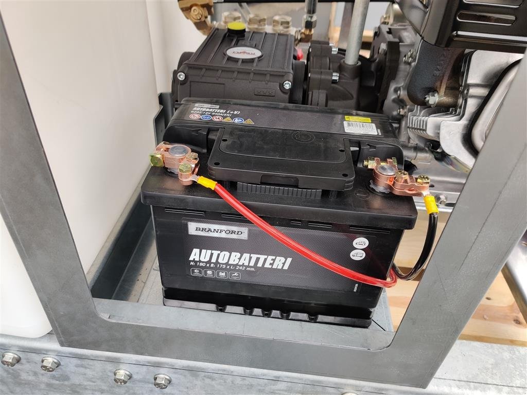 Hochdruckreiniger typu Sonstige 220/20-300 Honda 13hk el-start OBS: 2x slangeoprul i rustfri stål, Gebrauchtmaschine v Holstebro (Obrázek 8)