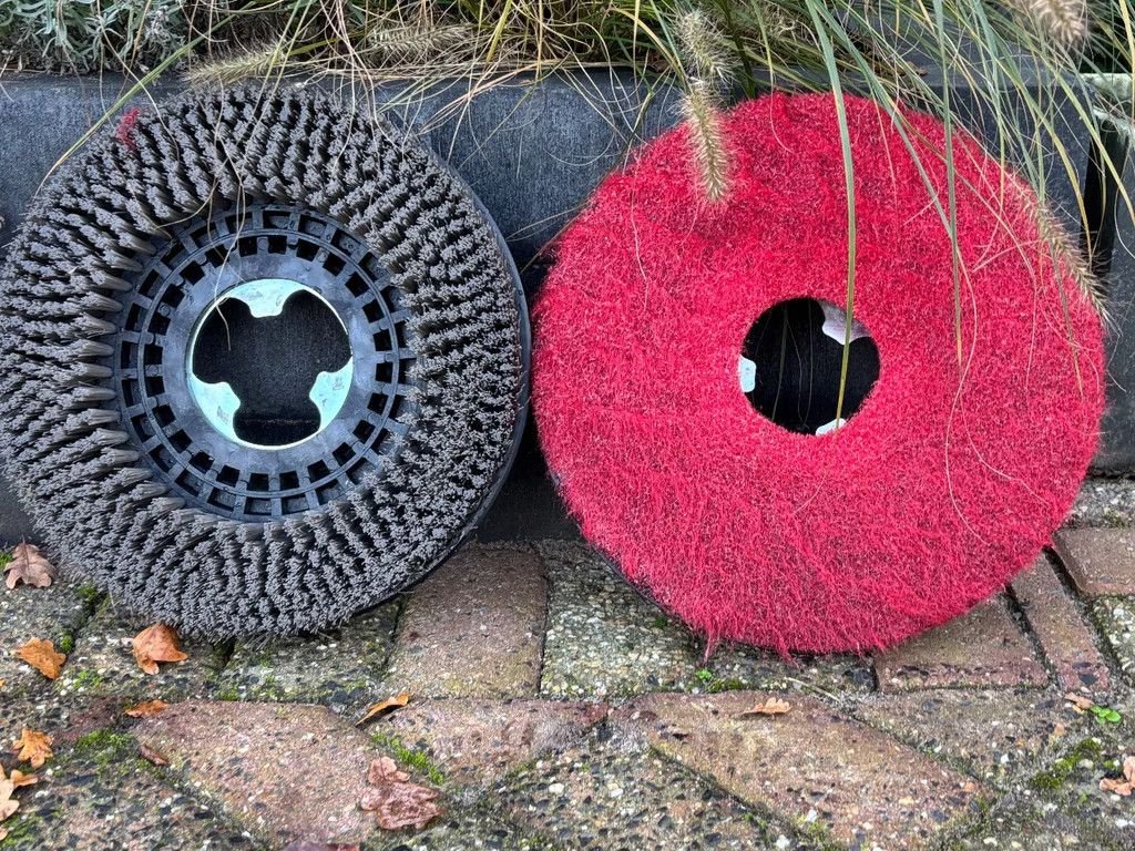 Hochdruckreiniger van het type Sonstige Elektrische TSM Schrobmachine Grande Brio 35E Dweilmachine, Gebrauchtmaschine in Ameide (Foto 8)