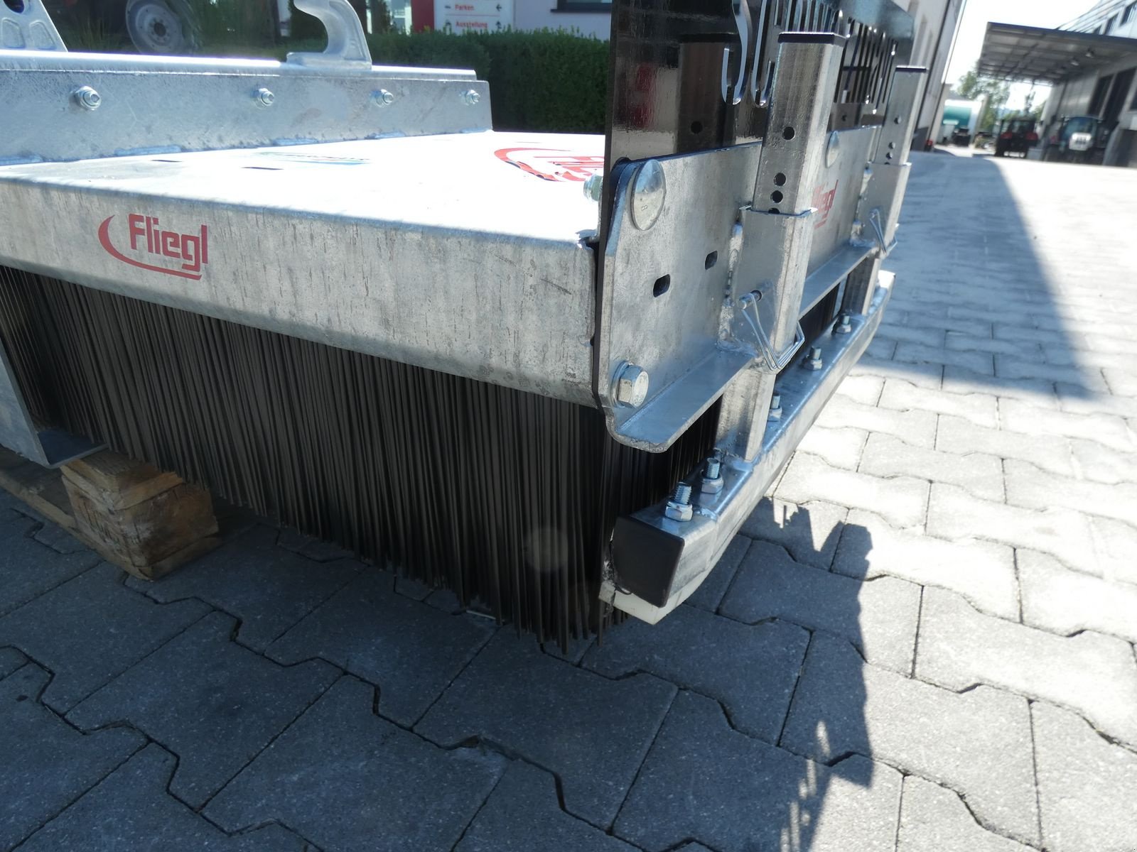 Hochdruckreiniger des Typs Sonstige Fliegl AgroCenter Kehrbesen Löwe 250, Neumaschine in Schlitters (Bild 7)