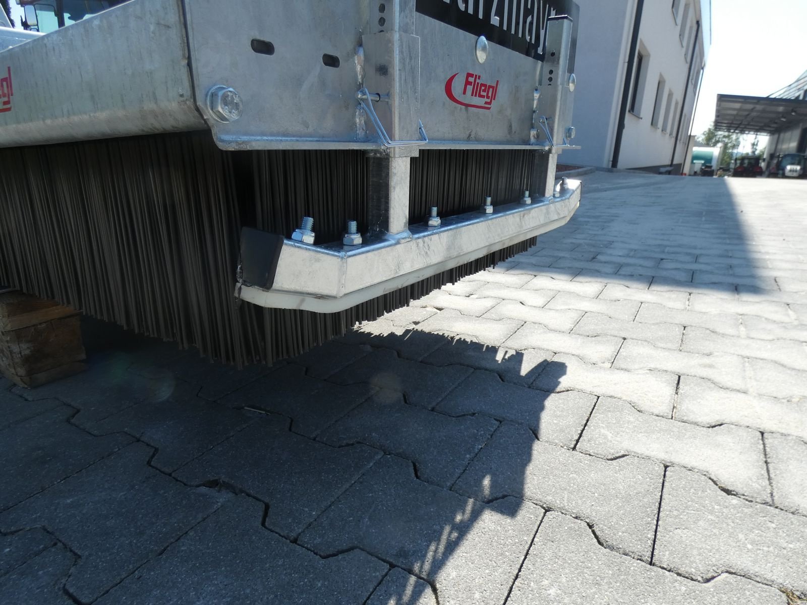 Hochdruckreiniger des Typs Sonstige Fliegl AgroCenter Kehrbesen Löwe 250, Neumaschine in Schlitters (Bild 8)