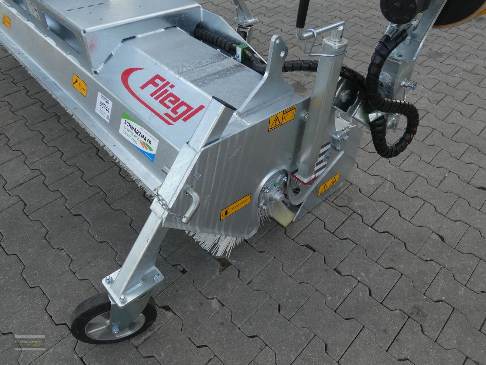 Hochdruckreiniger des Typs Sonstige Fliegl AgroCenter Kehrmaschine 2300, Neumaschine in Aurolzmünster (Bild 8)