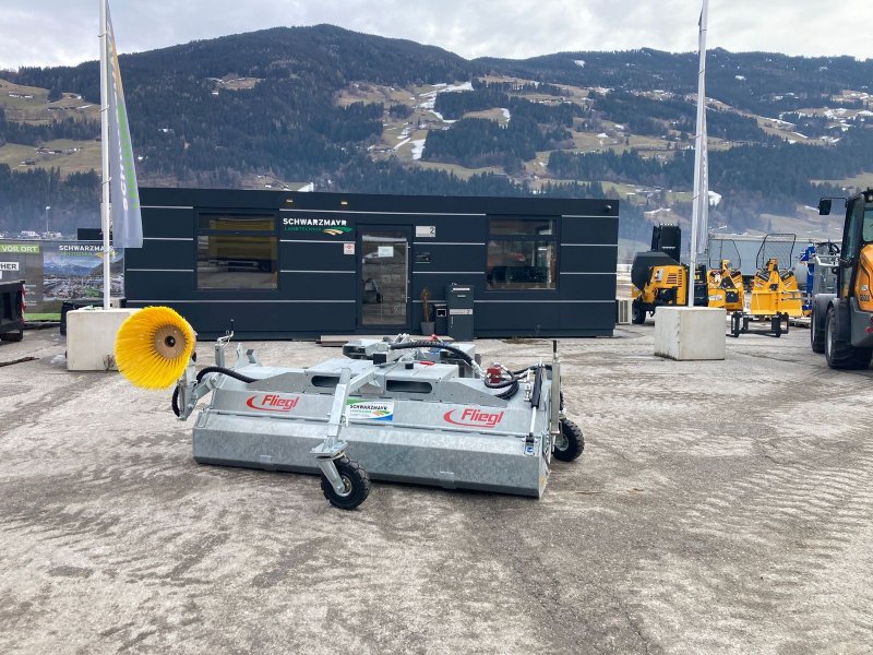 Hochdruckreiniger typu Sonstige Fliegl AgroCenter Kehrmaschine 2300, Neumaschine w Schlitters