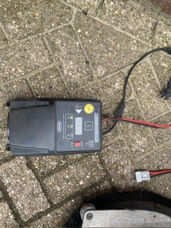 Hochdruckreiniger Türe ait Tennant 5680 Schrobzuigmachine, Gebrauchtmaschine içinde Harderwijk (resim 10)